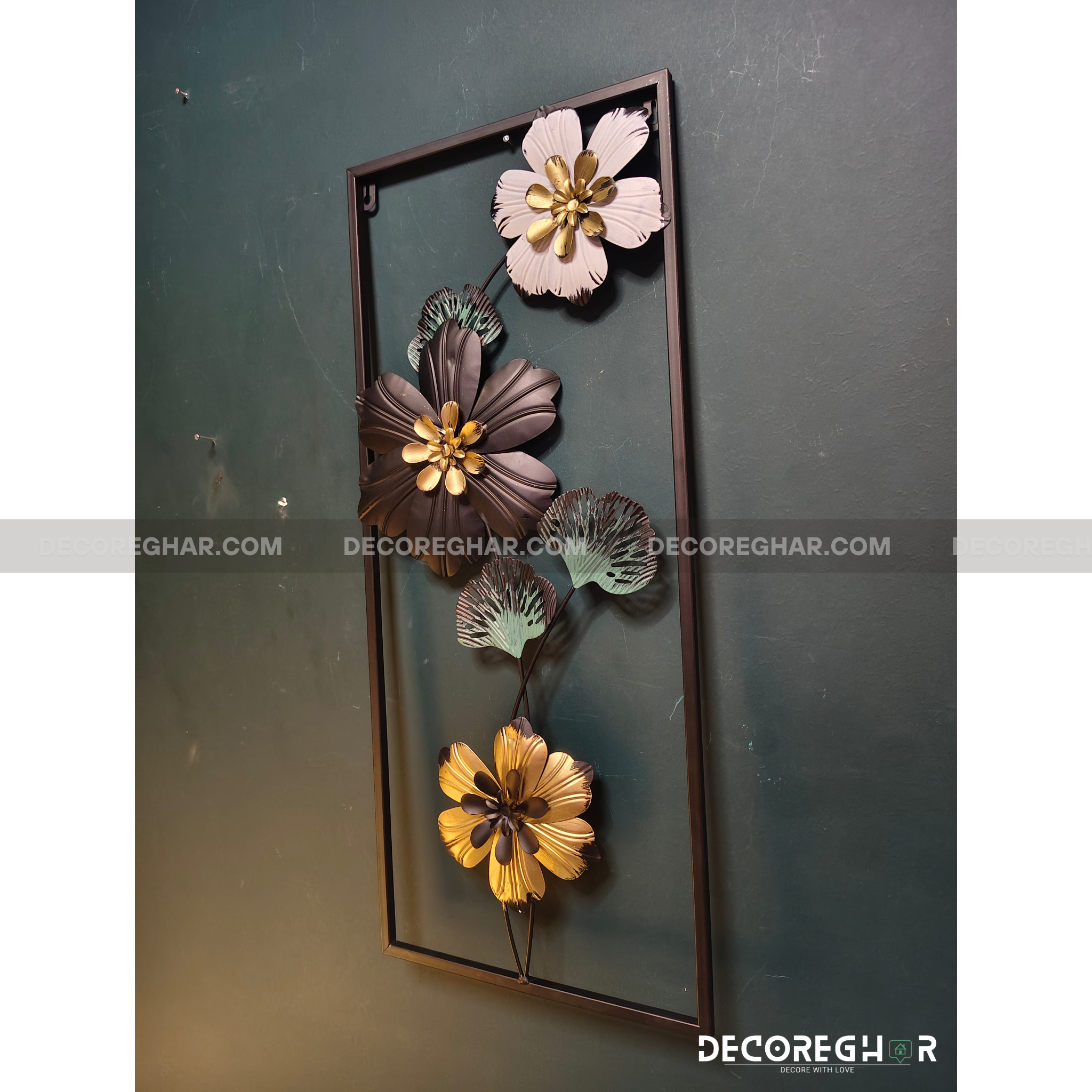 Imported Premium Quality Metal Flower Frame – Elegant Decorative Wall Art