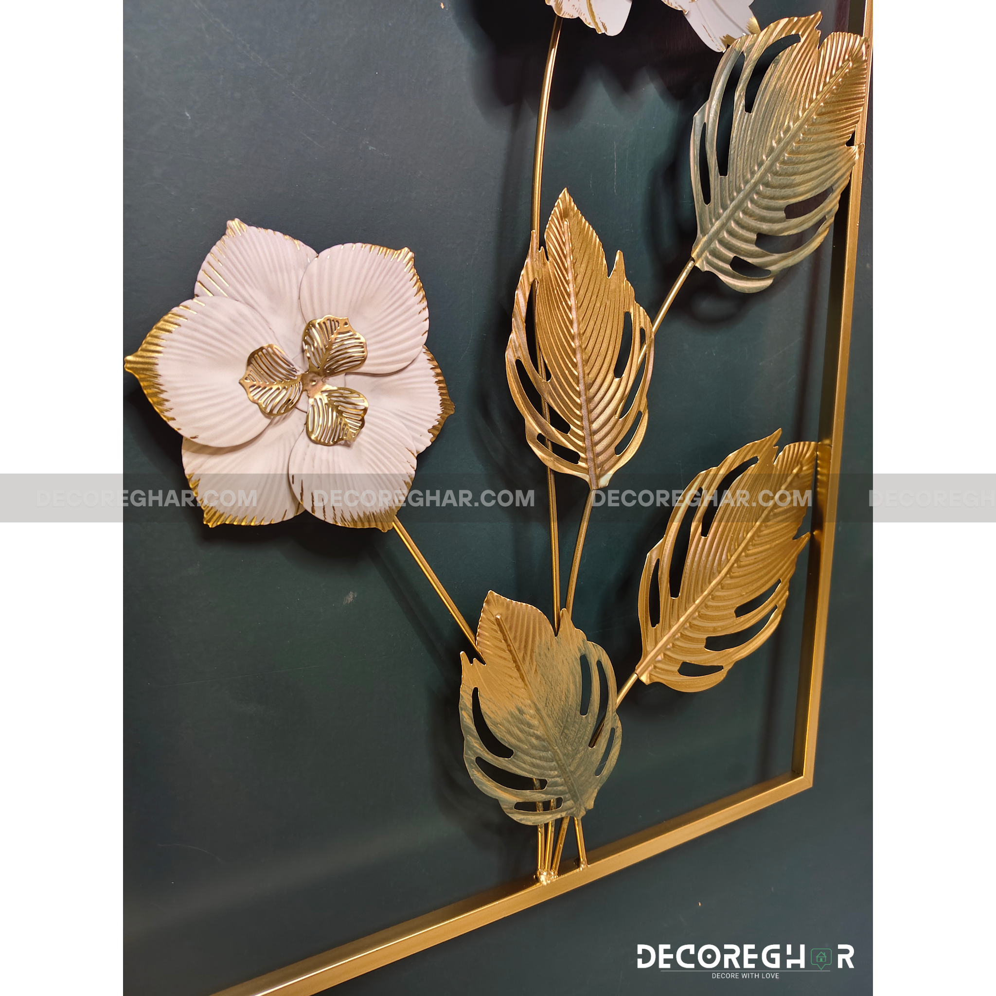 Imported Premium Quality Metal Flower Frame – Elegant Decorative Wall Art