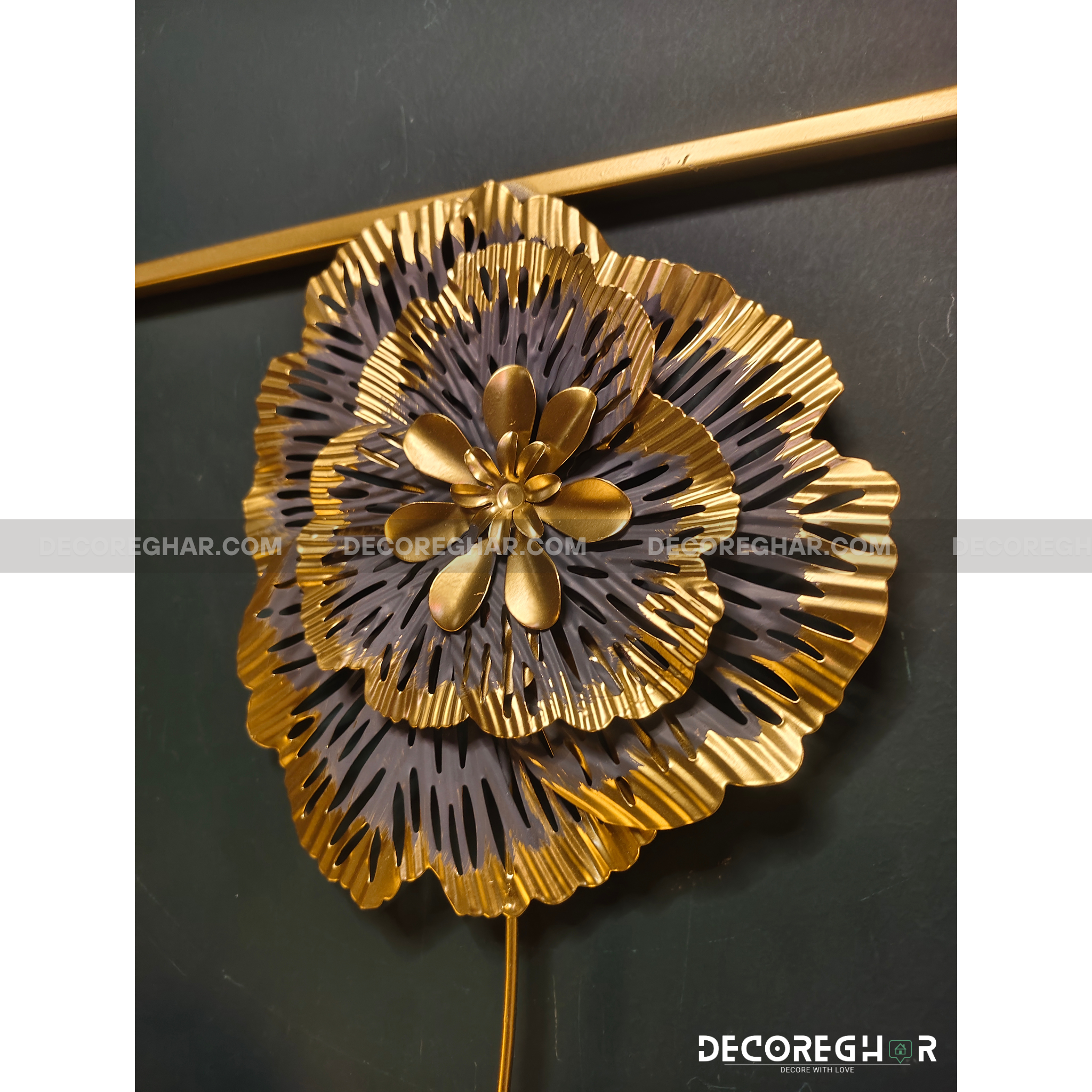 Imported Premium Quality Metal Flower Frame – Elegant Decorative Wall Art