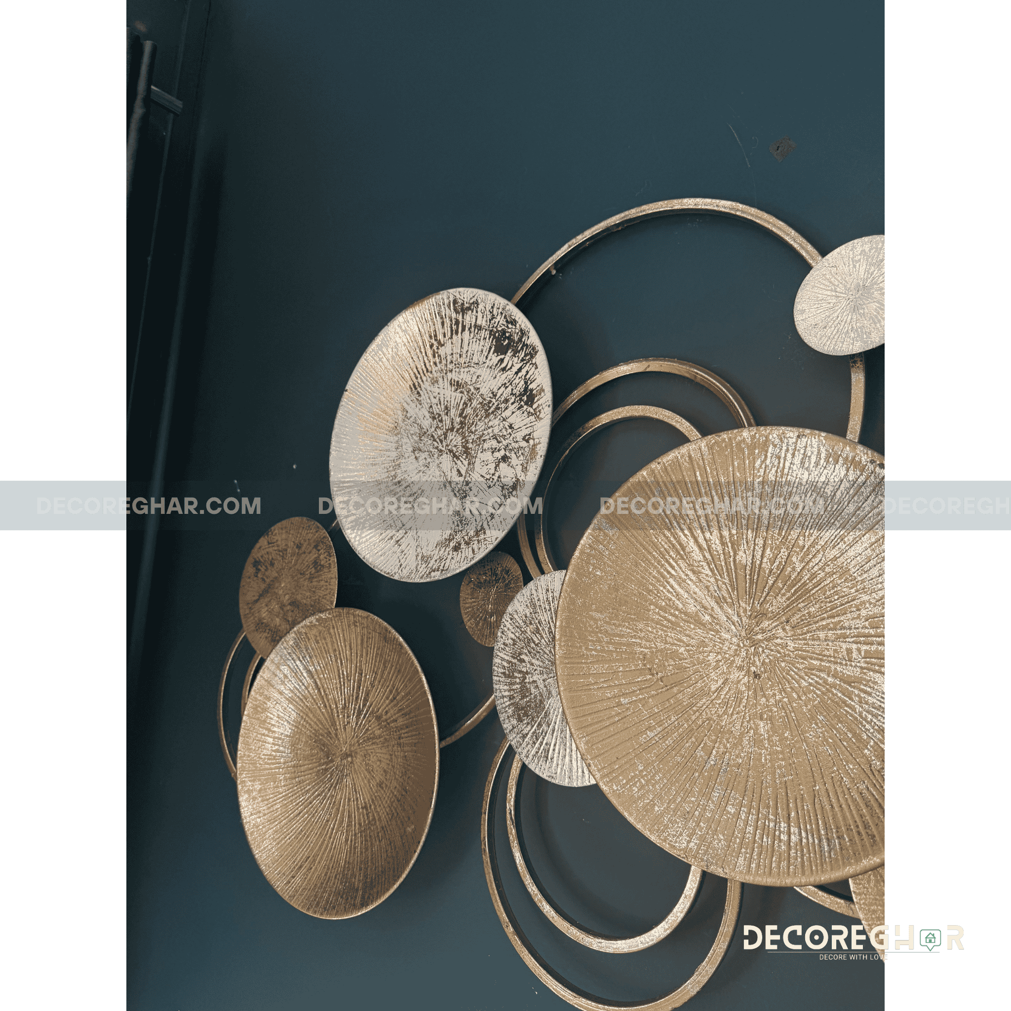 Modern Metal Wall Art || Minimalist Home Decor Inspiration – Decoreghar