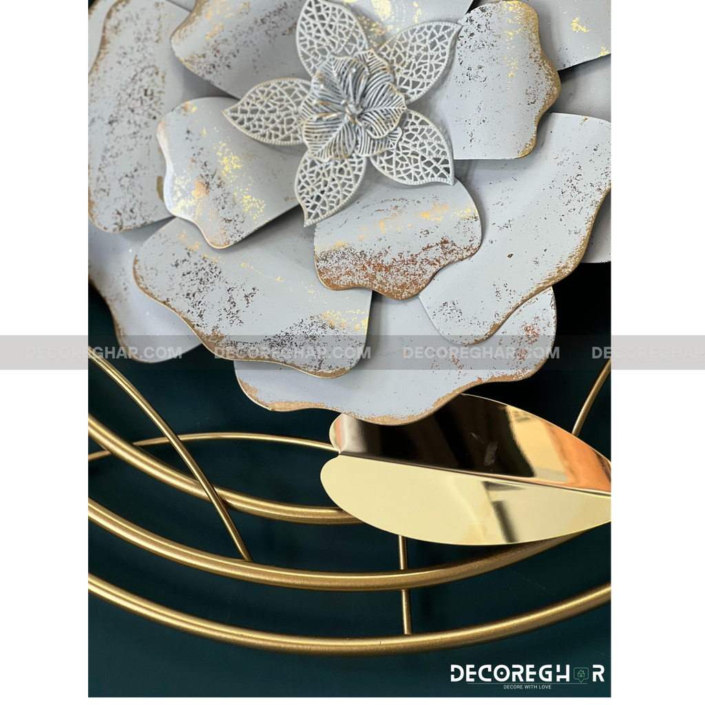 Imported Premium Quality Metal Flower Frame – Elegant Decorative Wall Art