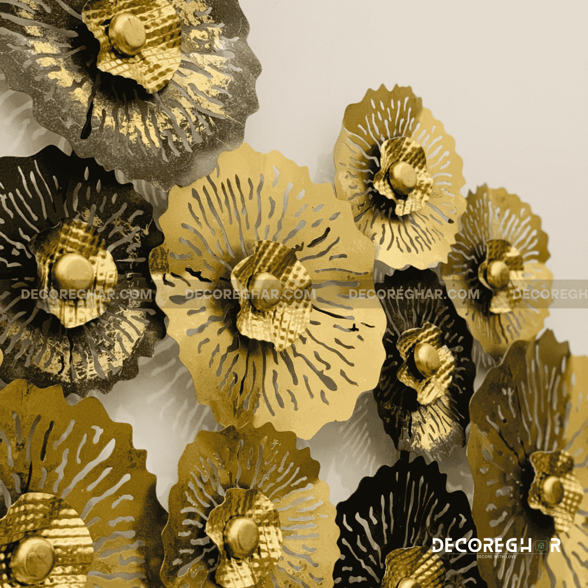 Golden Bloom Metal Wall Art – 3D Floral Luxury Décor